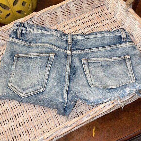 Demin Shorts with Studs, SZ 30 - Picture 3 of 6